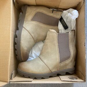 SOREL waterproof Boots, Joan of Artic, wedge,new with tags
